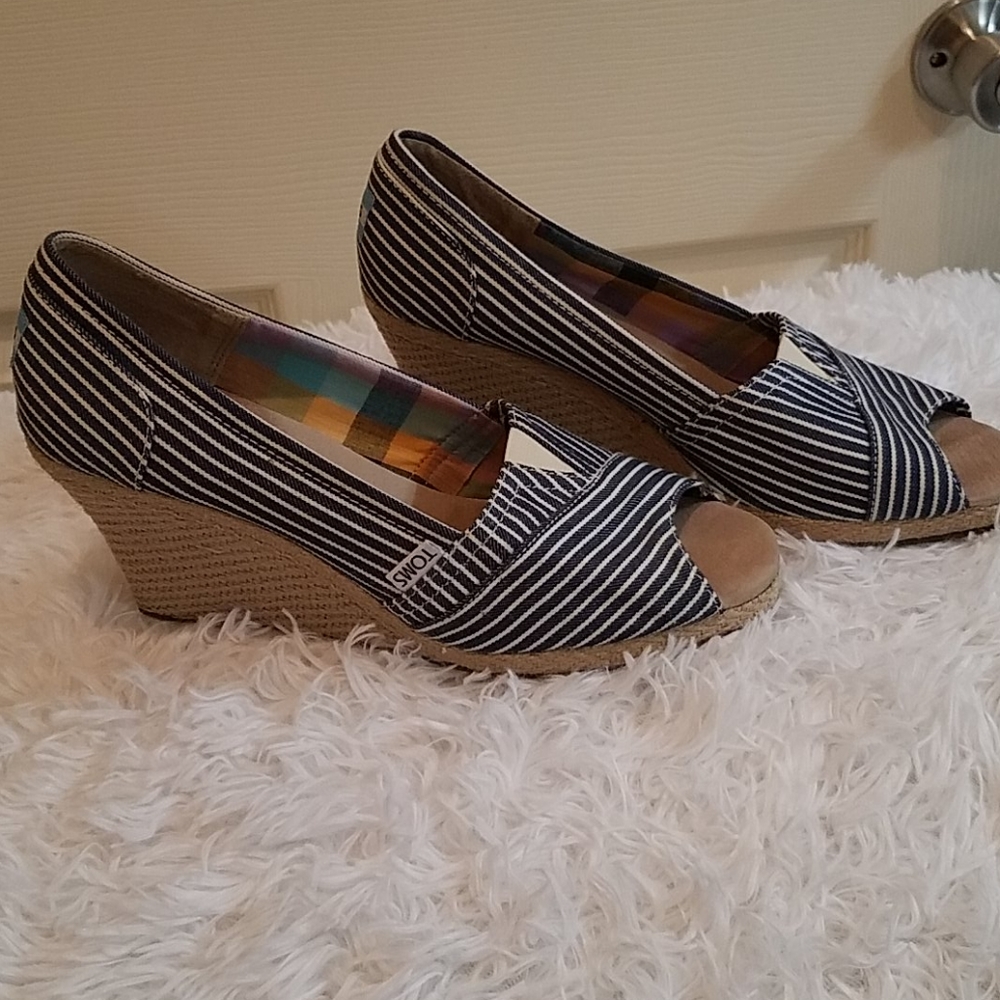 Toms Canvas Espadrille Wedge Sandals - Picture 2 of 10